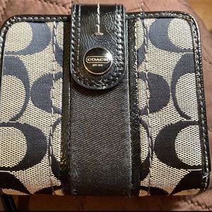 Coach Signature Black and Cream Wallet